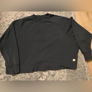 Vuori Black Crop Sweatshirt Size Medium